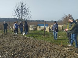 Erstes Treffen auf dem Acker